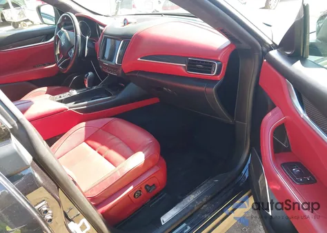 2017 Maserati Levante S z USA, uszkodzony, nr VIN ZN661YUS0HX234111